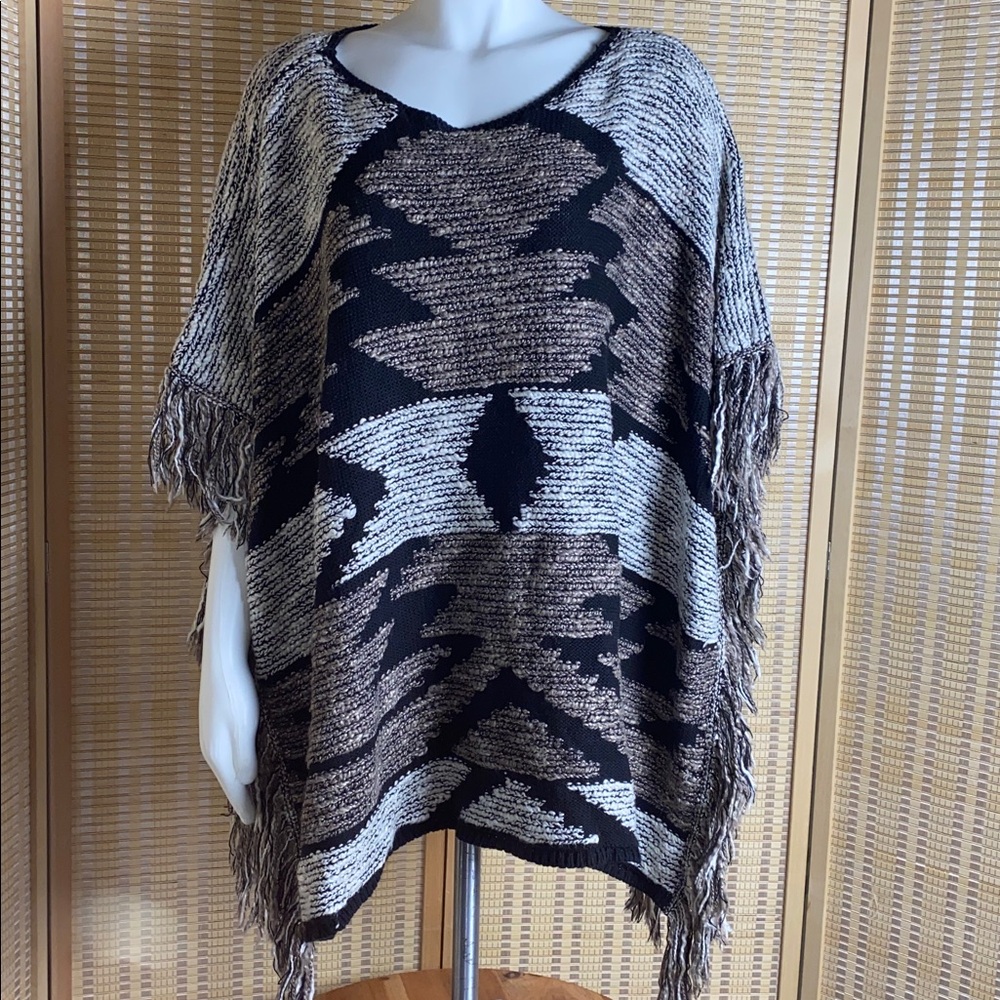 INC International Concepts Western Aztec Print Fringe Sweater Poncho Size S/M